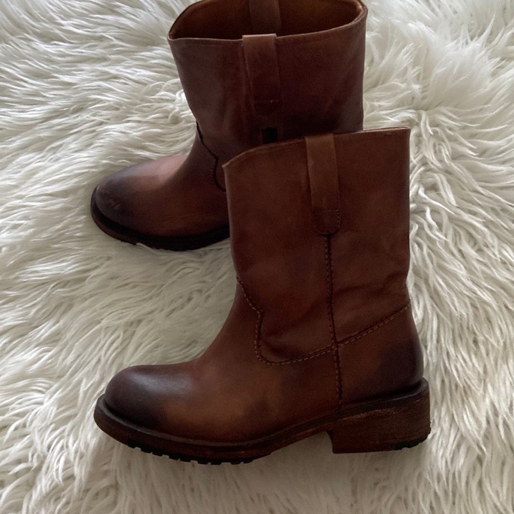 VINTAGE FOUNDRY CO BOOTS SIZE 6 LEATHER UPPER  COLOR TAN SEE ALL PHOTOS